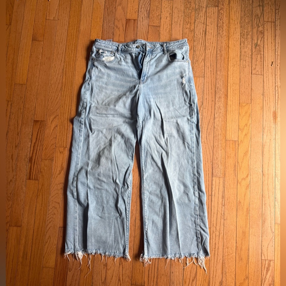 AE Dreamy Drape Stretch Super High-Waisted Baggy Wide-Leg Jeans